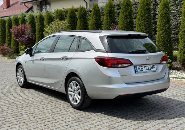 Opel Astra cena 42900 przebieg: 139000, rok produkcji 2019 z Pajęczno małe 596